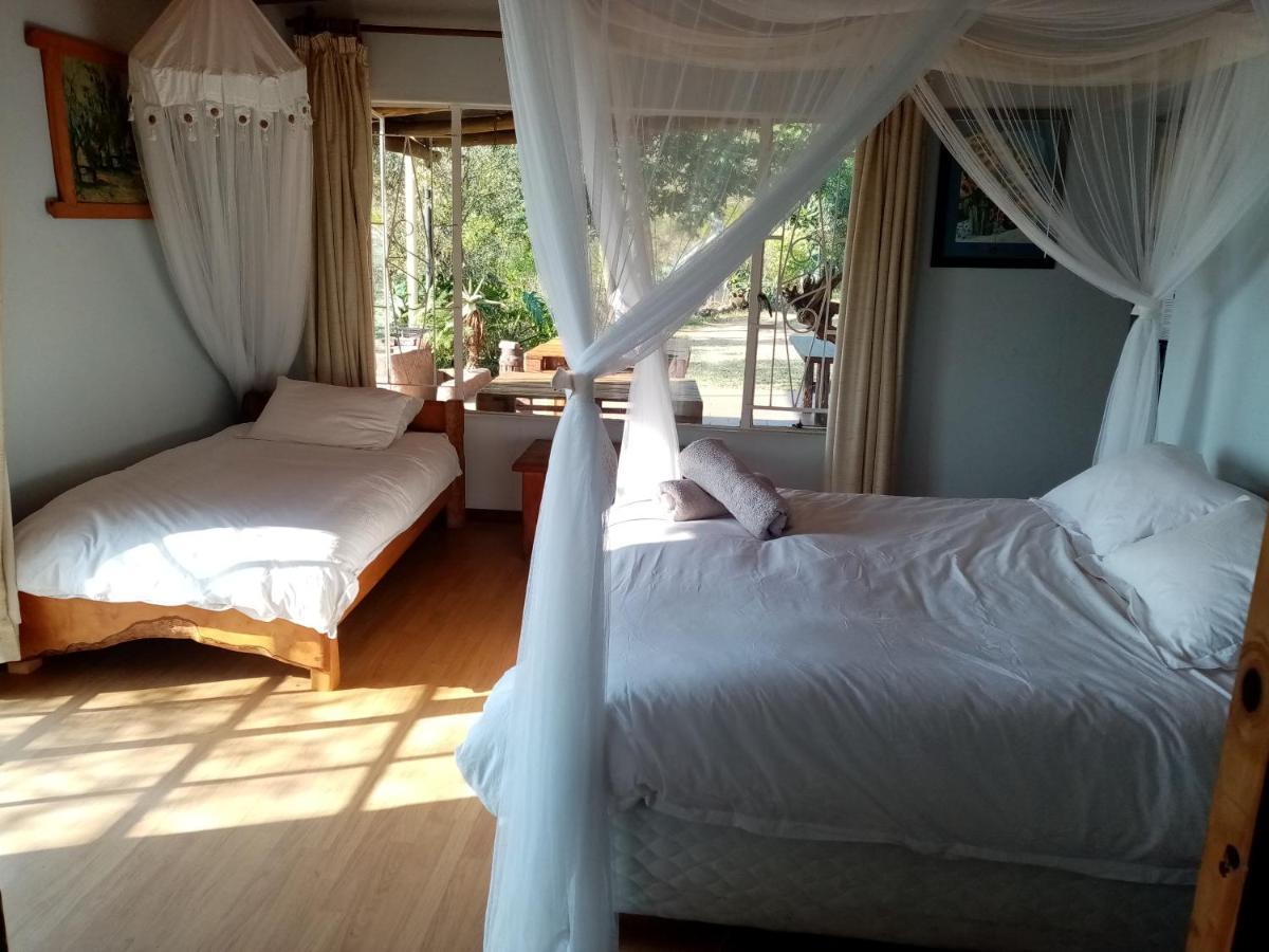 Bushwhacked Barberton Hotel Bagian luar foto