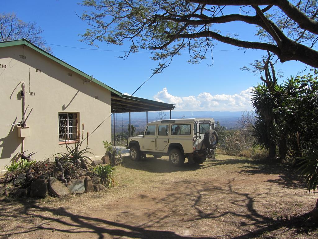 Bushwhacked Barberton Hotel Bagian luar foto