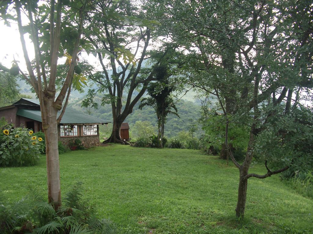 Bushwhacked Barberton Hotel Bagian luar foto