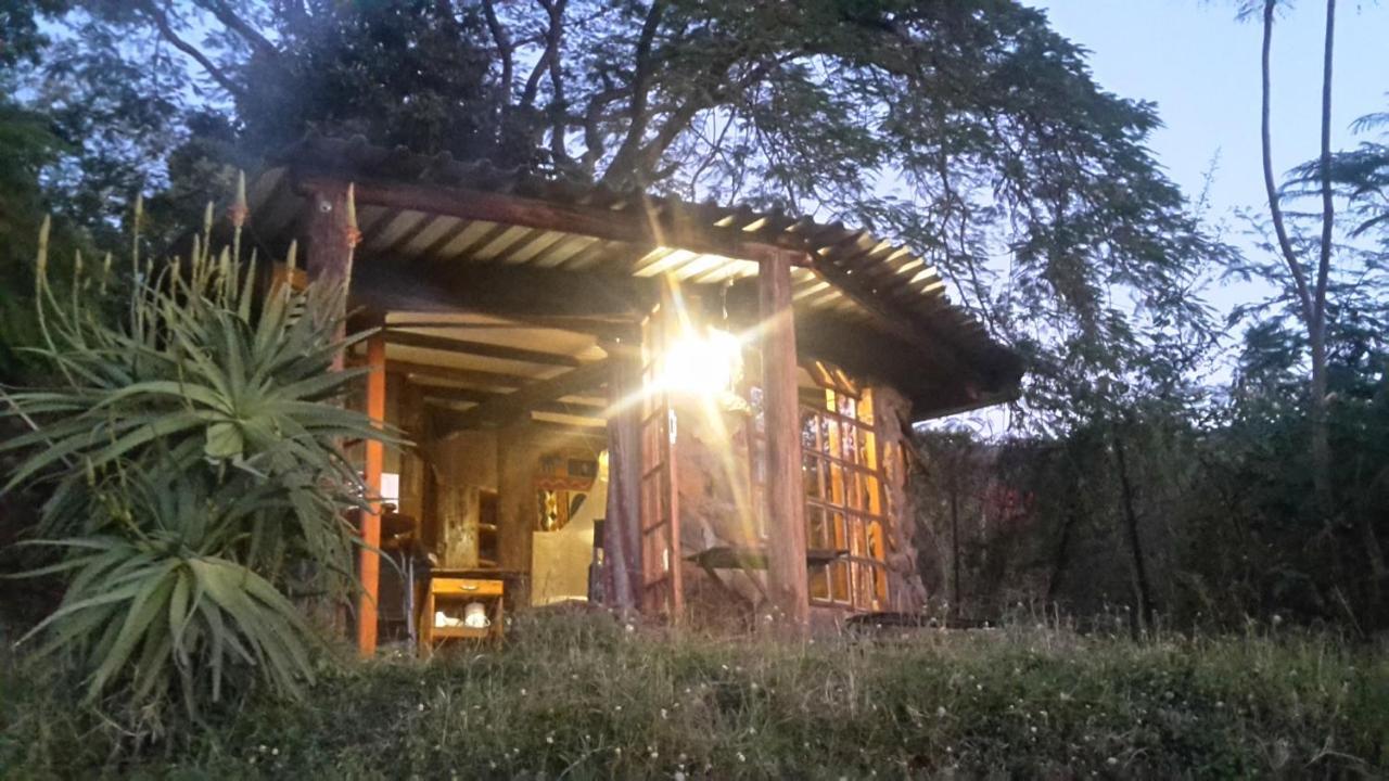 Bushwhacked Barberton Hotel Bagian luar foto