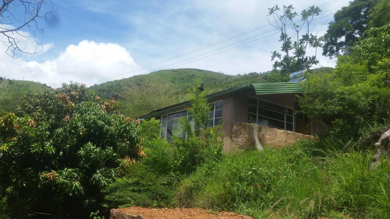 Bushwhacked Barberton Hotel Bagian luar foto