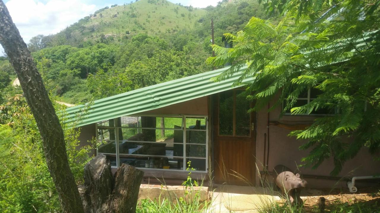 Bushwhacked Barberton Hotel Bagian luar foto
